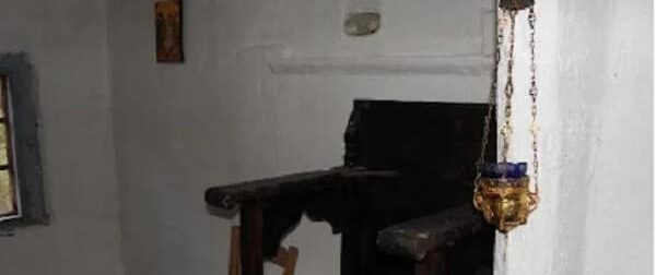 Το αγıασμένο κελί του Αγίου Παϊσίου στον Τίμιο Σταυρό