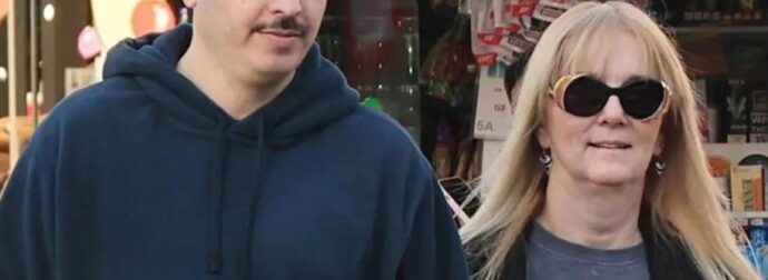 Αλέξανδρος Τσουβέλας: Σπάνια έξοδος με τη διάσημη σύντροφό του στη Γλυφάδα