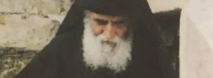 «Κεραμίδα» από προφητεία του Αγίου Παϊσίου: «Όταν οι μέρες θα πλησιάζουν τότε…»
