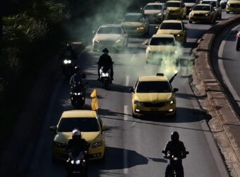Απεργία ταξί από σήμερα για 48 ώρες – Τι είναι η ηλεκτροκίνηση και γιατί αντιδρούν οι οδηγοί