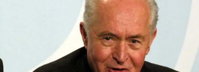 ΑΝΕΙΠΩΤΟΣ ΘΡΗΝΟΣ – ΠΕΘΑΝΕ Ο ΠΡΩΗΝ ΠΡΟΕΔΡΟΣ