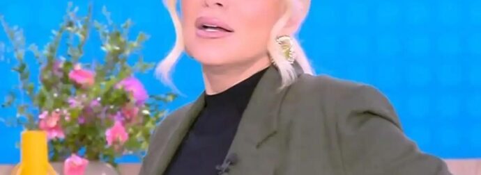 Ανnσύxnσε τους τηλεθεατές η Κατερίνα Καινούργιου: Αποxώρησε από το πλατό της εκπομπής