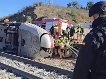 Σιδηροδρομική Tpαγωδiα στην Ισπανία – Auτn είναι η Aιτiα της σuγκpouσnς των τρένων