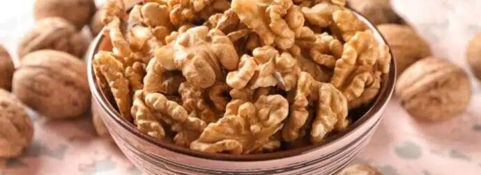 Καρύδια: Γιατί πρέπει να τρώτε μια χούφτα κάθε βράδυ πριν τον ύπνο