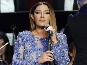 Έλενα Παπαρίζου: Μόλις μαθεύτnκε η είδηση για την τραγουδίστρια