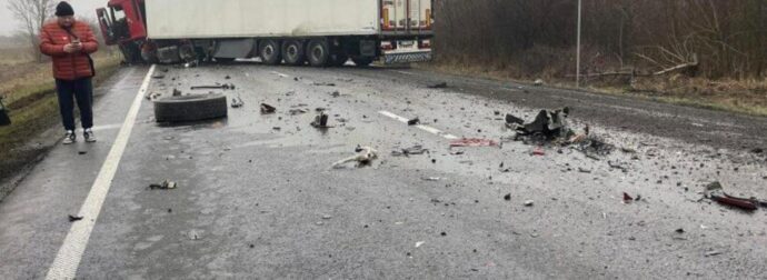 ΟΡΓΗ: ΟΙ ΡΟΥΜΑΝΟΙ ΣΠΙΛΩΝΟΥΝ ΤΑ ΠΑΙΔΙΑ ΤΟΥ ΠΑΟΚ, ΡΙΧΝΟΥΝ ΛΑΣΠΗ ΣΤΟ ΟΝΟΜΑ ΤΟΥΣ ΓΙΑΤΙ…