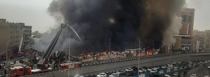 Μεγάλη φωτιά σε εμπορικό κέντρο στο Ιράν