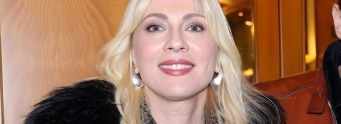 Χαμογελάει ξανά η Σμαράγδα Καρύδη: Νέος άνδρας στην ζωή της μετά τον χωρισμό από τον Θοδωρή Αθερίδη;