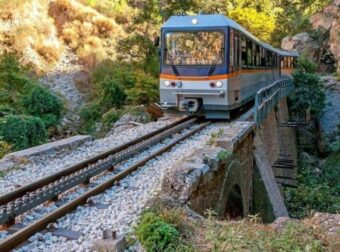 Διπλή βλάβη στον Οδοντωτό: Εγκλωβίστηκαν 77 επιβάτες – Κινητοποίηση της Πυροσβεστικής