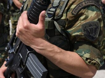 Νέα εποχή στη στρατιωτική θητεία με εκπαίδευση 10 εβδομάδων και αυξήσεις αποζημίωσης