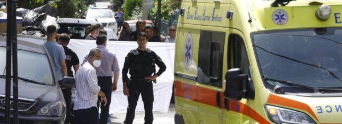 Σοκ στο Λουτράκι: Νεκρός 17χρονος από μαχαιριές και ένας 19χρονος τραυματίας