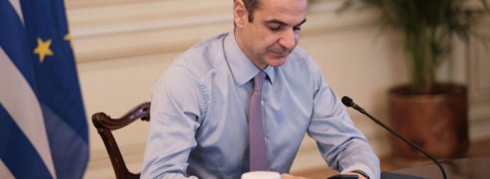 Πόλεμος στη Μέση Ανατολή: Επικοινωνία Μητσοτάκη με τον Εμίρη του Κατάρ και τον πρόεδρο των ΗΑΕ