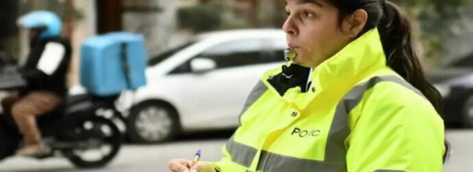 Μισός μıσθός πρόστıμο αν δεν έχετε αυτό το χαρτί στο αυτοκίνητο