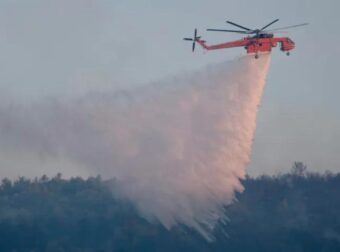 Μεγάλη φωτιά τώρα στη χώρα μας – Σηκώθηκαν εναέρια μέσα