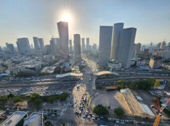 ΕΚΑΝΕ ΤΟ ΜΕΓΑΛΟ ΧΤΥΠΗΜΑ ΤΟ ΙΡΑΝ – ΑΙΜΑΤΗΡΟ ΠΛΗΓΜΑ ΑΠΟ ΙΡΑΝΙΚΟ ΠΥΡΑΥΛΟ ΜΕΣΑ ΣΤΗΝ ΠΡΩΤΕΥΟΥΣΑ – ΕΧΟΥΜΕ ΝΕΚΡΟΥΣ…