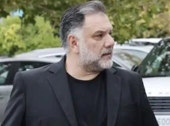 Ξέσπασε ο Γρηγόρης Αρναούτογλου για τη στρατιωτική παρέλαση στο Σύνταγμα – «Βλέπει όλος ο πλανήτης…»