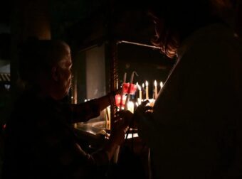 Άγιο Φως: Πώς θα έρθει στην Ελλάδα εν μέσω πολέμου