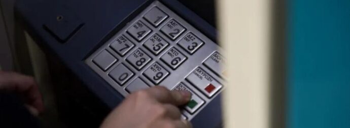 ΕΚΤΑΚΤΟ: ΚΛΕΙΝΟΥΝ ΟΙ ΤΡΑΠΕΖΕΣ – ΠΩΣ ΘΑ ΚΑΝΟΥΜΕ ΤΙΣ ΣΥΝΑΛΛΑΓΕΣ ΜΑΣ