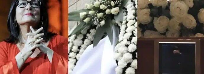 Το στεφάνι που ξεχώρισε: Όλοι δάκρυσαν με αυτό που έγραψε η Νανά Μούσχουρη στην κηδεία της Μαρινέλλας