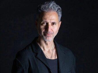 ΜΑΘΕΥΤΗΚΕ ΓΙΑ ΤΟΝ ΔΗΜΗΤΡΗ ΚΟΚΟΤΑ – ΣΥΓΚΙΝΗΣΗ ΓΙΑ ΤΟΝ ΤΡΑΓΟΥΔΙΣΤΗ