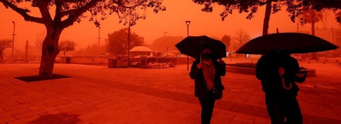 Κόκκινος συναγερμός: Η αφρικανική σκόνη «έπνιξε» τη χώρα