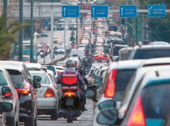 Νέος «πονοκέφαλος» για τους οδηγούς: Υποχρεωτική νέα λίστα στο φαρμακείο του ΙΧ – Το λάθος που κοστίζει 30€