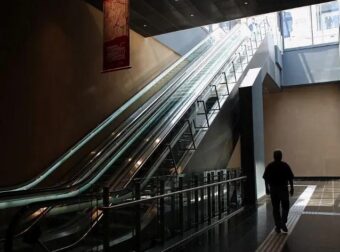 Θρίλερ στο Μετρό Θεσσαλονίκης: Εγκλωβισμένοι στις σήραγγες μετά από ακινητοποίηση συρμού – Περπάτησαν 600 μέτρα στο σκοτάδι!