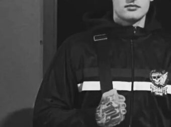 ΘΡΗΝΟΣ ΓΙΑ ΤΟΝ 23ΧΡΟΝΟ ΜΑΡΙΟ ΠΟΥ ΣΚΟΤΩΘΗΚΕ ΜΕ ΜΗΧΑΝΑΚΙ: ΤΙ ΒΡΗΚΑΝ ΠΑΝΩ ΤΟΥ