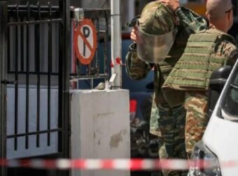 ΕΚΤΑΚΤΟ ΤΩΡΑ: ΧΕΙΡΟΒΟΜΒΙΔΑ ΣΤΟ ΚΕΝΤΡΟ ΤΗΣ ΑΘΗΝΑΣ