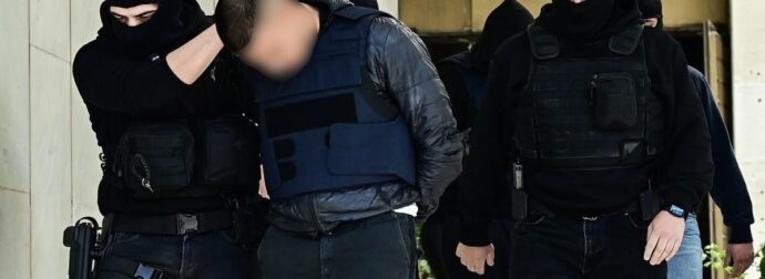 Άγιος Δημήτριος – Έσπασε την σιωπή της η μητέρα 20χρονου: «Ο γιος μου δεν έχει…»