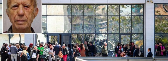 ΜΑΘΕΥΤΗΚΕ: ΕΤΣΙ ΘΑ ΚΑΤΑΦΕΡΕΙ ΝΑ ΓΛΙΤΩΣΕΙ ΤΗ ΦΥΛΑΚΗ Ο 89ΧΡΟΝΟΣ ΠΙΣΤΟΛΕΡΟ