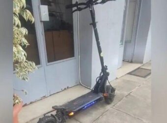 «Ο οδηγός ήταν γεμάτος αίματα και έκλαιγε πάνω από τον 13χρονο» λέει ο θείος του παιδιού – «Φώναζε “Κωνσταντίνε, Κωνσταντίνε” και δεν αντιδρούσε»