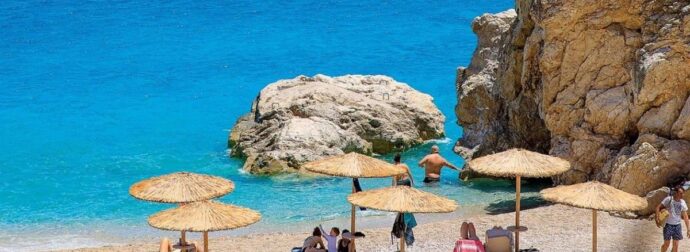 Ο Μετασχηματισμός του Ελληνικού Τουρισμού: Από το Μοντέλο «Ήλιος και Θάλασσα» στην Αειφορία και τον Τουρισμό 12 Μηνών