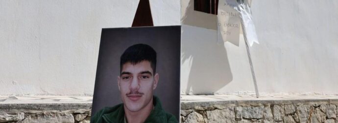 ΔΕΝ ΕΧΕΤΕ ΙΕΡΟ: ΤΙ ΕΚΑΝΑΝ ΣΤΟΝ ΤΑΦΟ ΤΟΥ ΝΙΚΗΤΑ ΜΙΑ ΒΔΟΜΑΔΑ ΜΕΤΑ ΤΗ ΔΟΛΟΦΟΝΙΑ ΤΟΥ