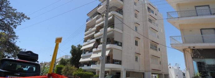 ΗΛΙΟΥΠΟΛΗ: ΤΟ ΣΗΜΕΙΩΜΑ ΠΟΥ ΑΦΗΣΕ Η 17ΧΡΟΝΗ ΠΡΙΝ ΠΕΣΕΙ ΑΠΟ ΤΟΝ ΕΚΤΟ – “ΑΓΑΠΑΩ…”