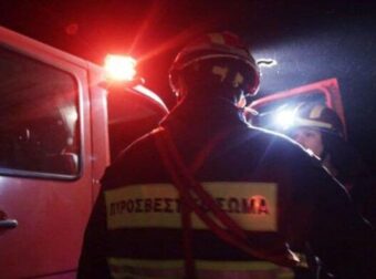 ΣΥΝΑΓΕΡΜΟΣ ΤΩΡΑ: ΞΕΣΠΑΣΕ ΦΩΤΙΑ ΣΕ ΔΙΑΜΕΡΙΣΜΑ – ΤΡΟΜΟΣ ΣΕ ΟΛΗ ΤΗ ΓΕΙΤΟΝΙΑ