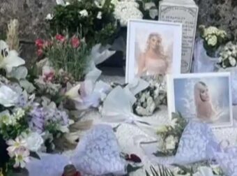 ΣΟΚ ΣΤΟ ΜΝΗΜΟΣΥΝΟ ΤΗΣ ΜΥΡΤΟΥΣ: ΟΙ ΠΕΡΙΕΡΓΕΣ ΦΩΤΟΓΡΑΦΙΕΣ ΔΙΠΛΑ ΑΠΟ ΤΟ ΜΝΗΜΑ
