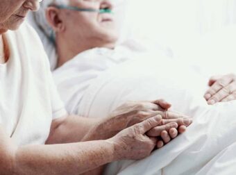 5 σημάδια ότι ένας ηλικιωμένος μπορεί να βρίσκεται στο τελευταίο του έτος ζωής. Διακριτικές προειδοποιήσεις που δεν πρέπει να αγνοήσετε!