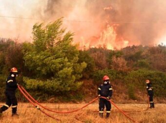 ΣΥΝΑΓΕΡΜΟΣ ΣΤΗΝ ΠΥΡΟΣΒΕΣΤΙΚΗ: ΜΕΓΑΛΗ ΦΩΤΙΑ ΤΩΡΑ – ΠΑΡΑΛΥΕΙ Η ΚΥΚΛΟΦΟΡΙΑ