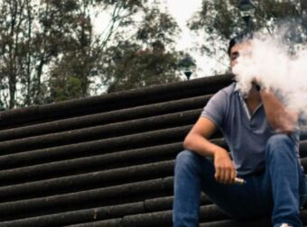 «Καμπανάκι» για τα ηλεκτρονικά τσιγάρα και τον καρκίνο