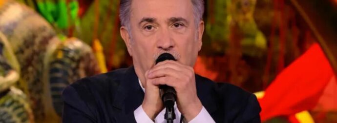 «Μήπως έχει σχέση με αυτό που έγινε στον εμβολιασμό μου;»: Δεν «μάσησε» τα λόγια του ο Λάκης Λαζόπουλος