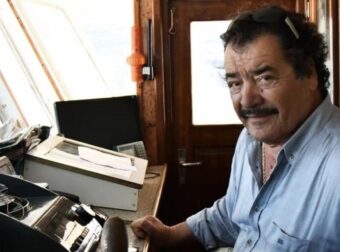 ΘΛΙΨΗ ΣΤΙΣ ΜΙΚΡΕΣ ΚΥΚΛΑΔΕΣ – ΕΦΥΓΕ ΑΠΟ ΤΗ ΖΩΗ Ο ΚΑΠΕΤΑΝ ΓΙΑΝΝΗΣ ΣΚΟΠΕΛΙΤΗΣ , Η «ΨΥΧΗ» ΤΩΝ ΝΗΣΙΩΝ
