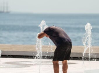 Καύσωνας από σήμερα: Ποιες περιοχές θα δουν 43 βαθμούς Κελσίου