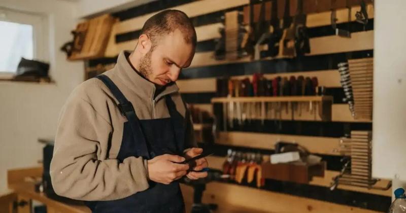 Από τις Βρυξέλλες περνάει η επιδότηση των μικρών επιχειρήσεων στο ηλεκτρικό ρεύμα